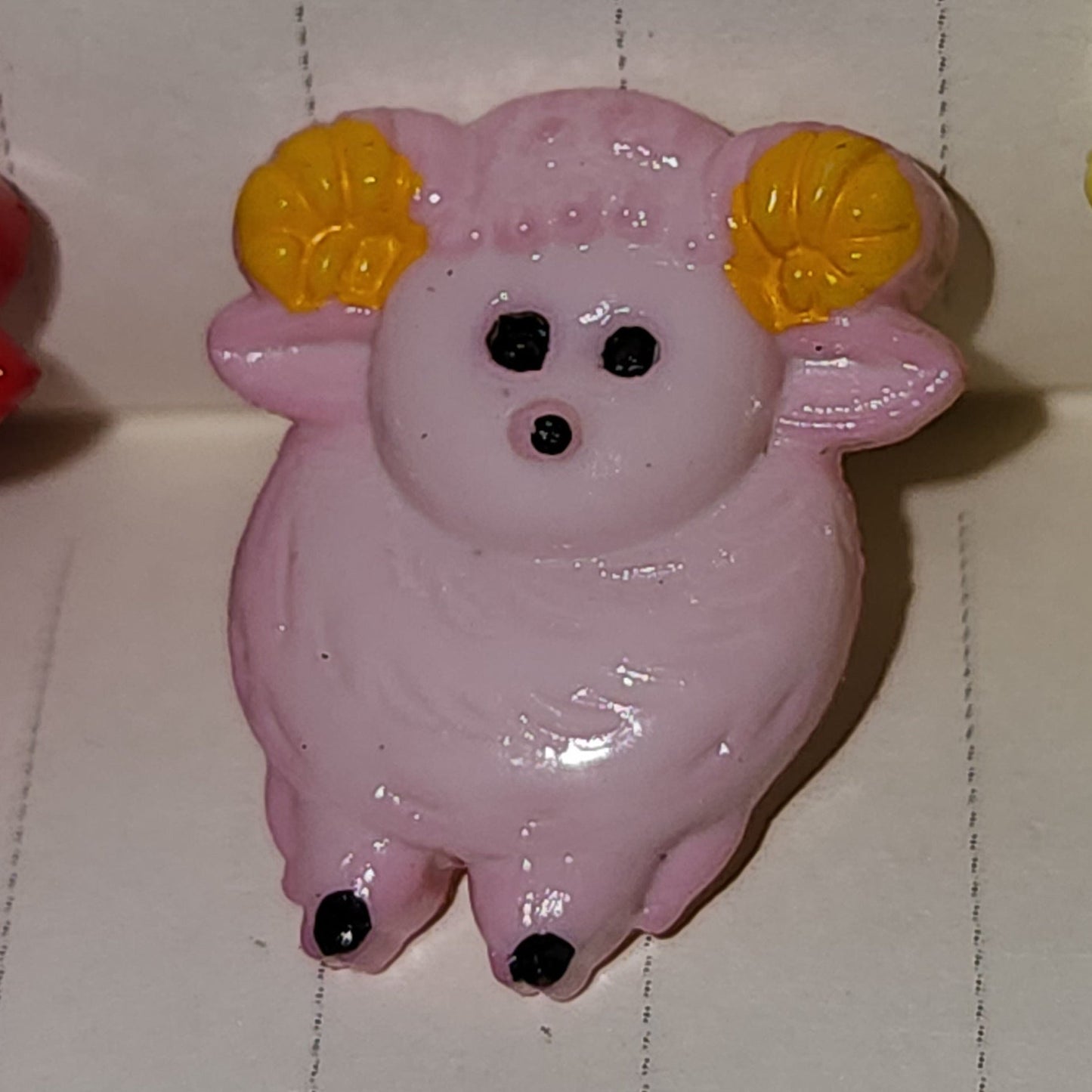 Little sheep button - 7 colours 17mm high