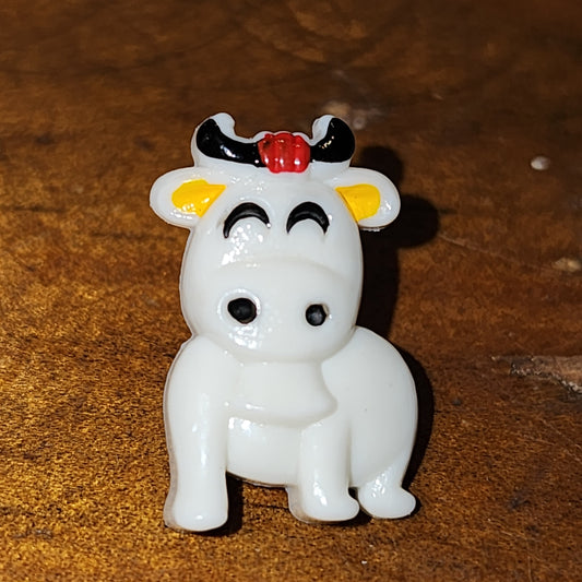 Little white cow button 20mm high