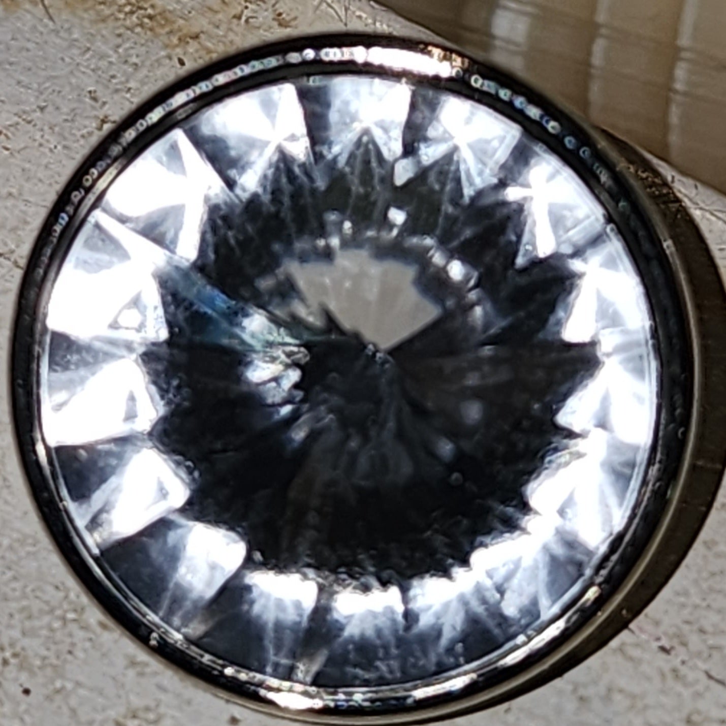 Large faceted crystal button 20mm (diamante)