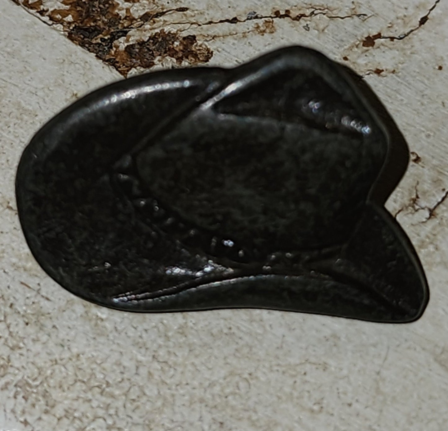 Metal Cowboy Hat button 20mm wide (dark brown distressed look)