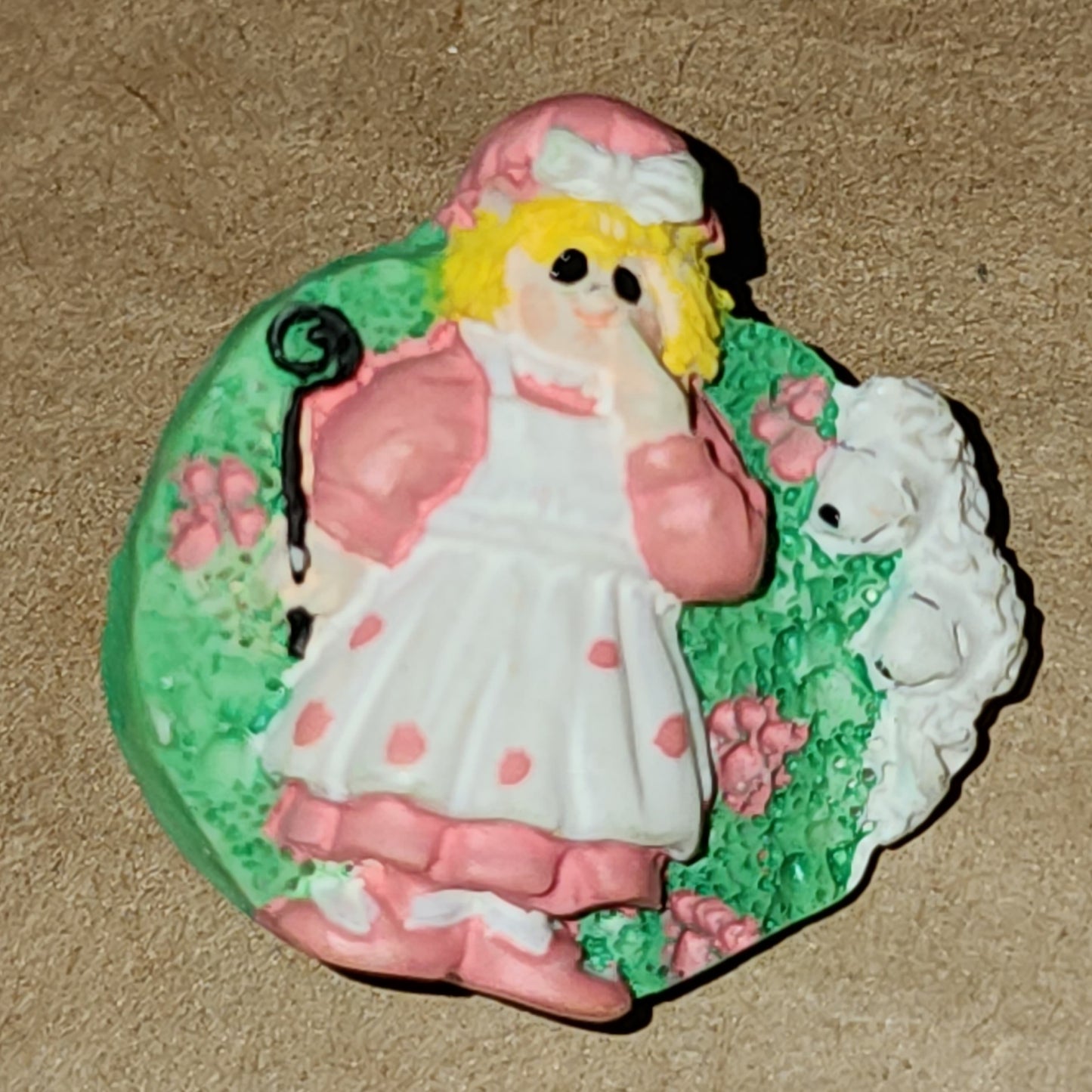 Mary had a little lamb button 26mm high