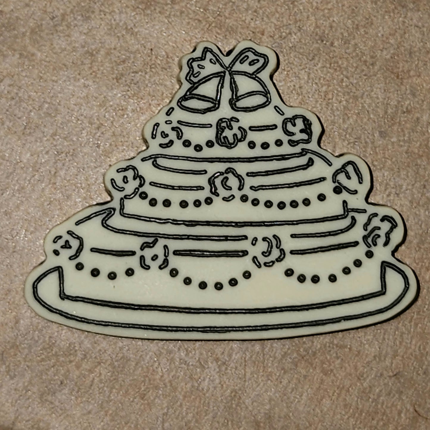 Wedding cake button cream colour 22mm