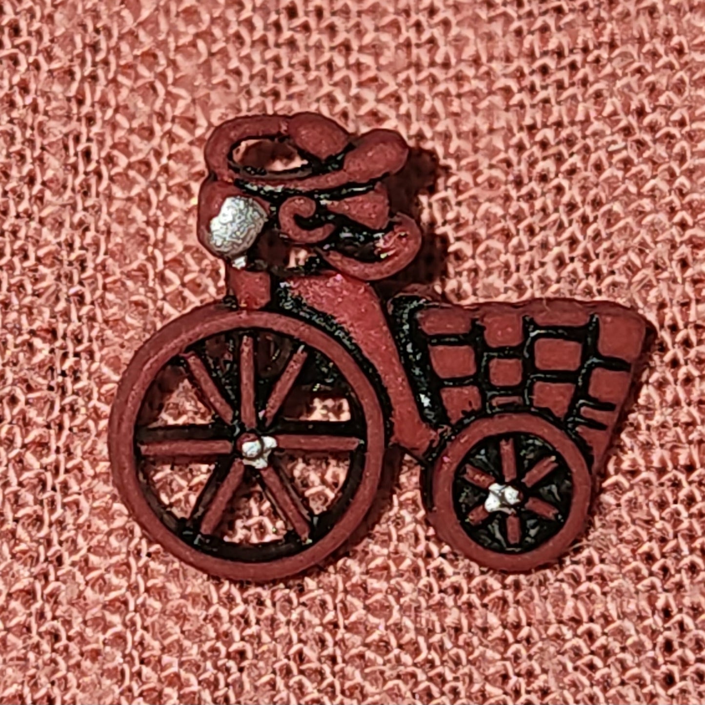 Tricycle button - 2 colours 15mm long