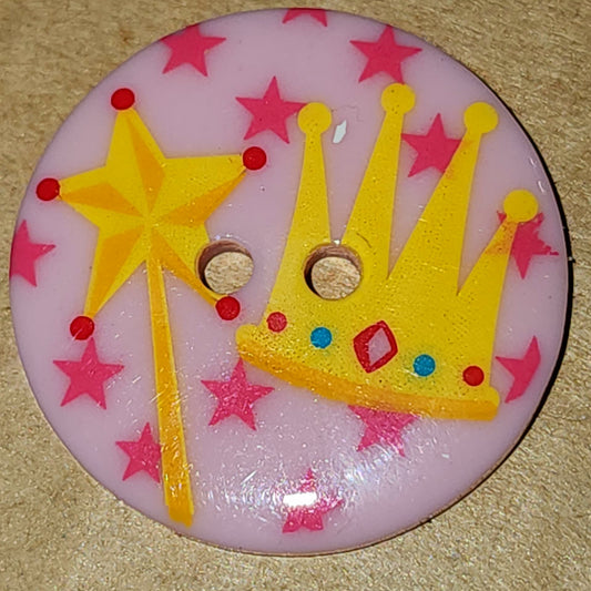 Crown & Wand round button in pink 25mm