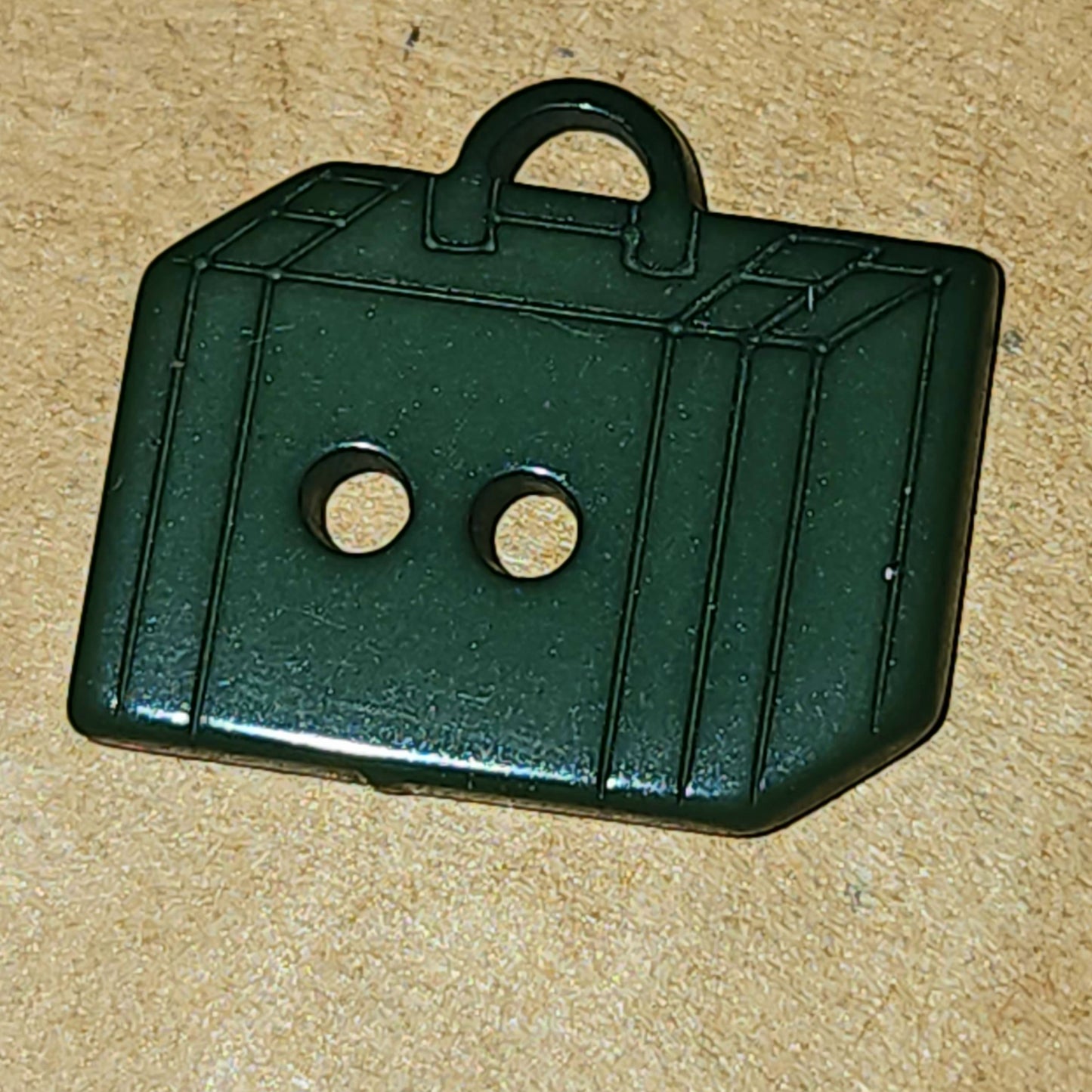 Suitcase (luggage) button in Hunter Green 17mm long