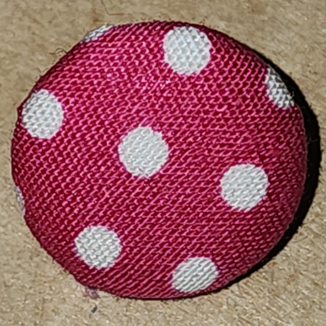 Fabric spotty round buttons 14mm