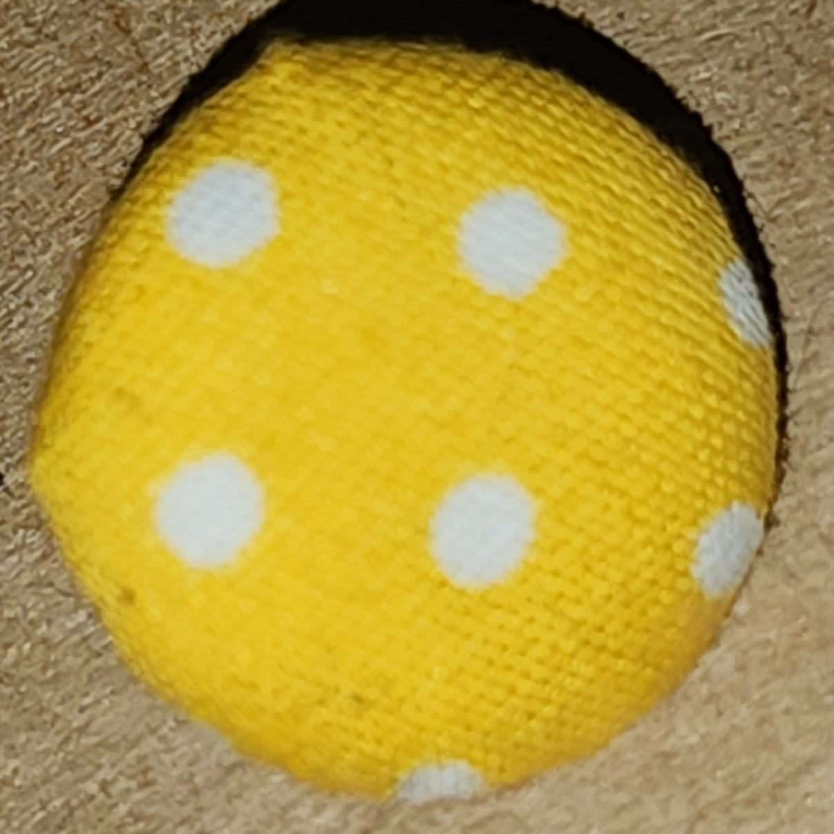 Fabric spotty round buttons 14mm