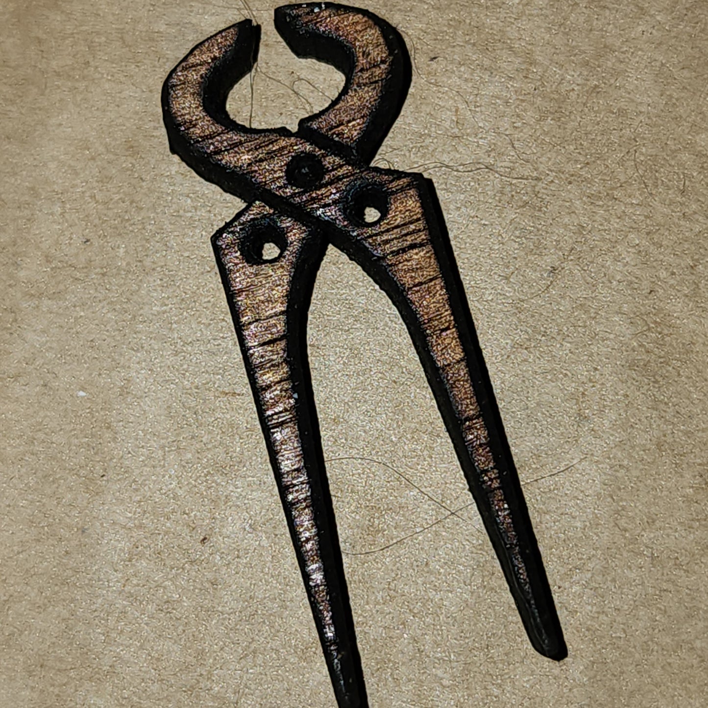 Wooden pliers button 35mm