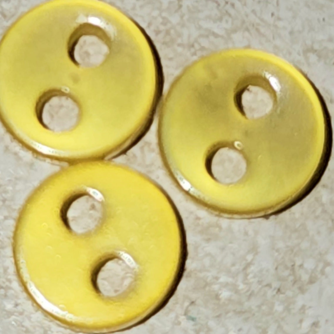 Tiny round clear yellow button 4-5mm