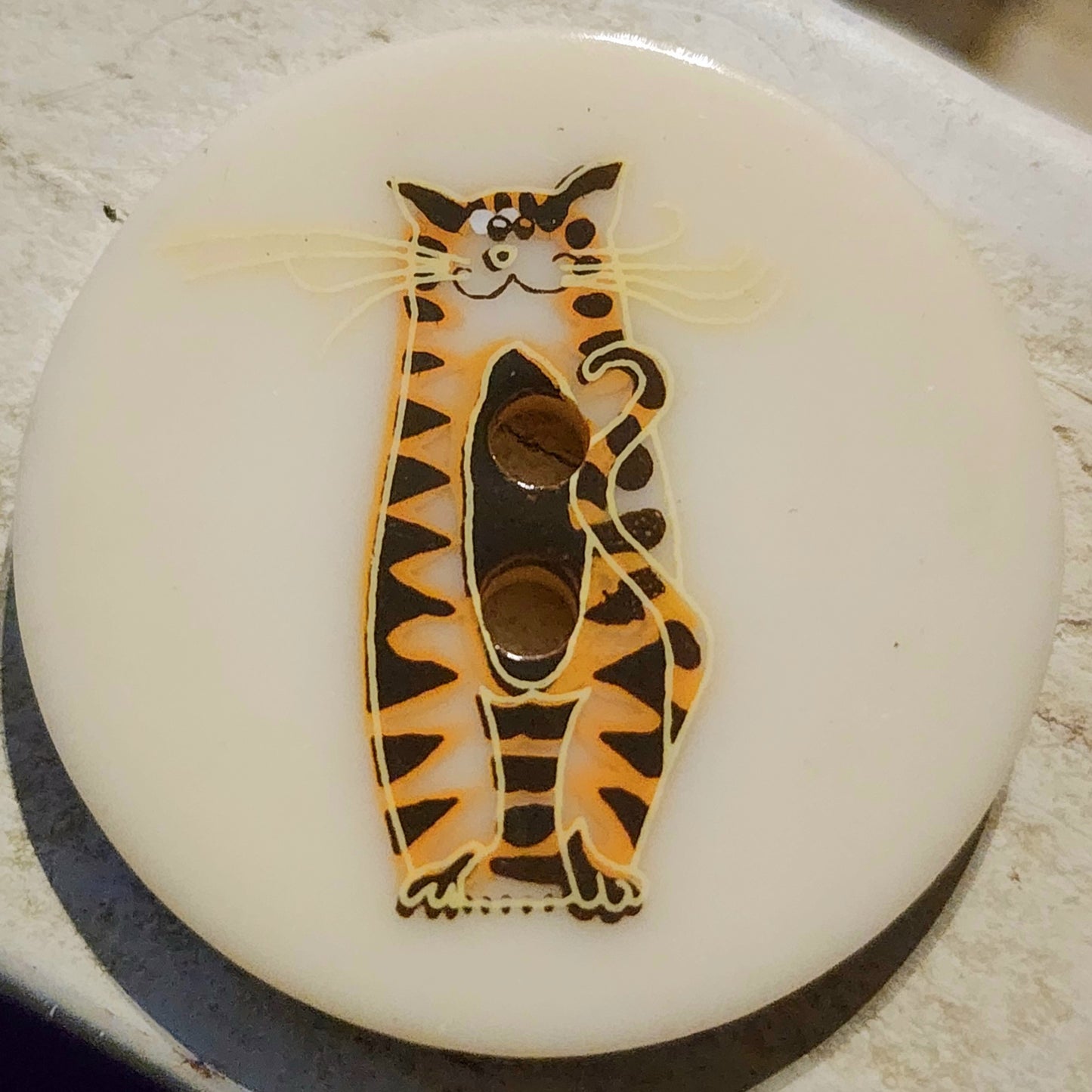 Round cat buttons 30mm