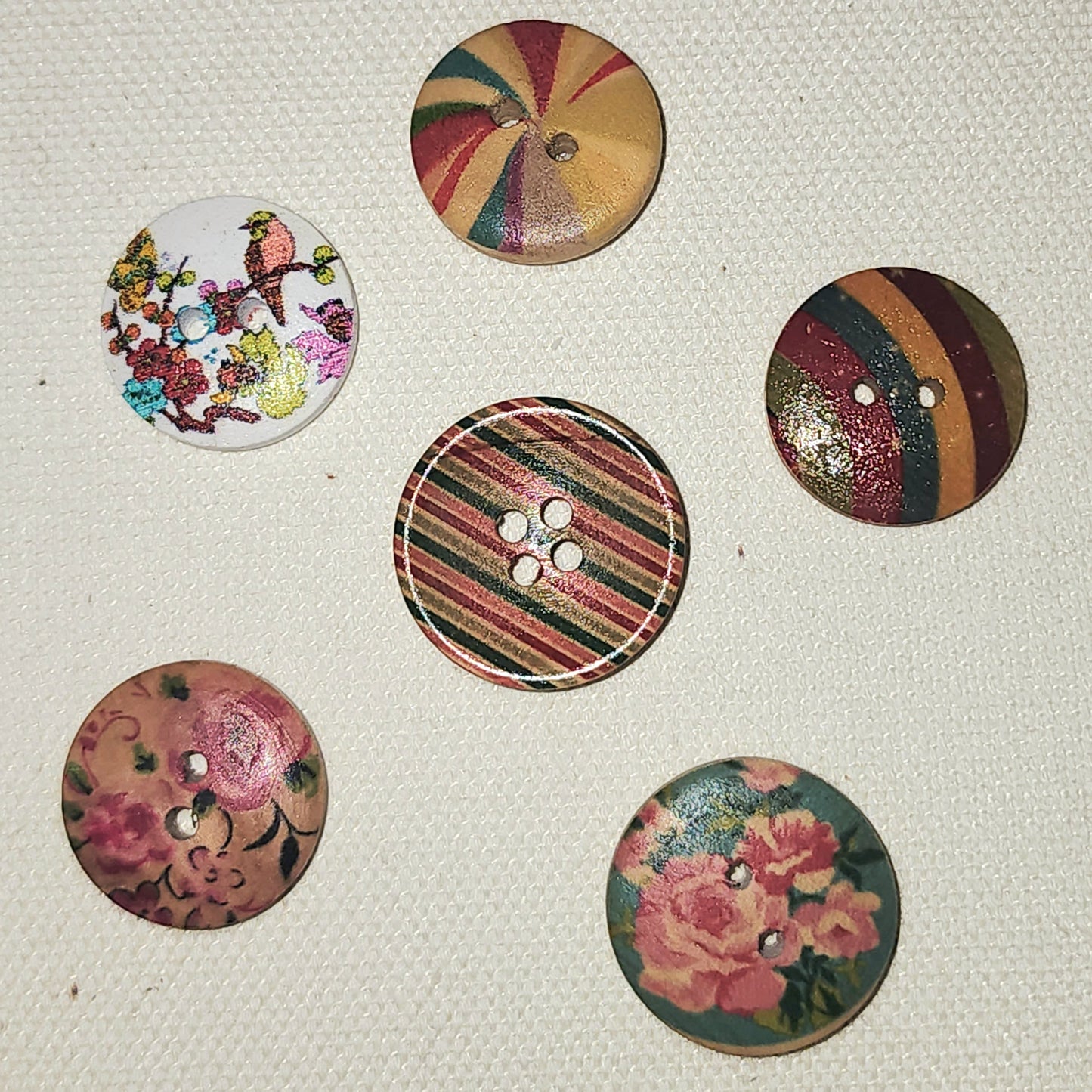 18mm printed wooden buttons - 6 designs