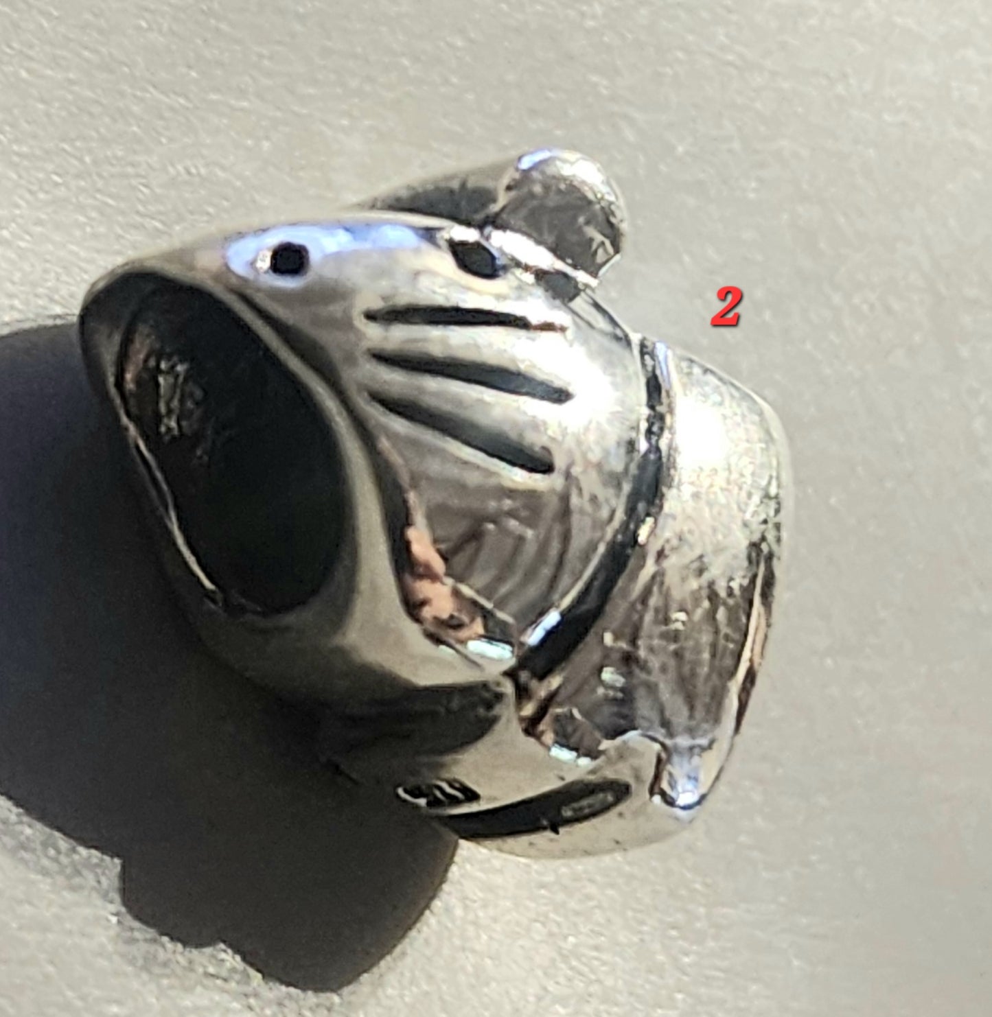 Stainless steel mouse bead