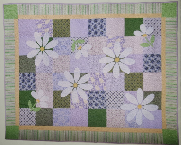 He loves me He loves me not quilt pattern by Material Possessions