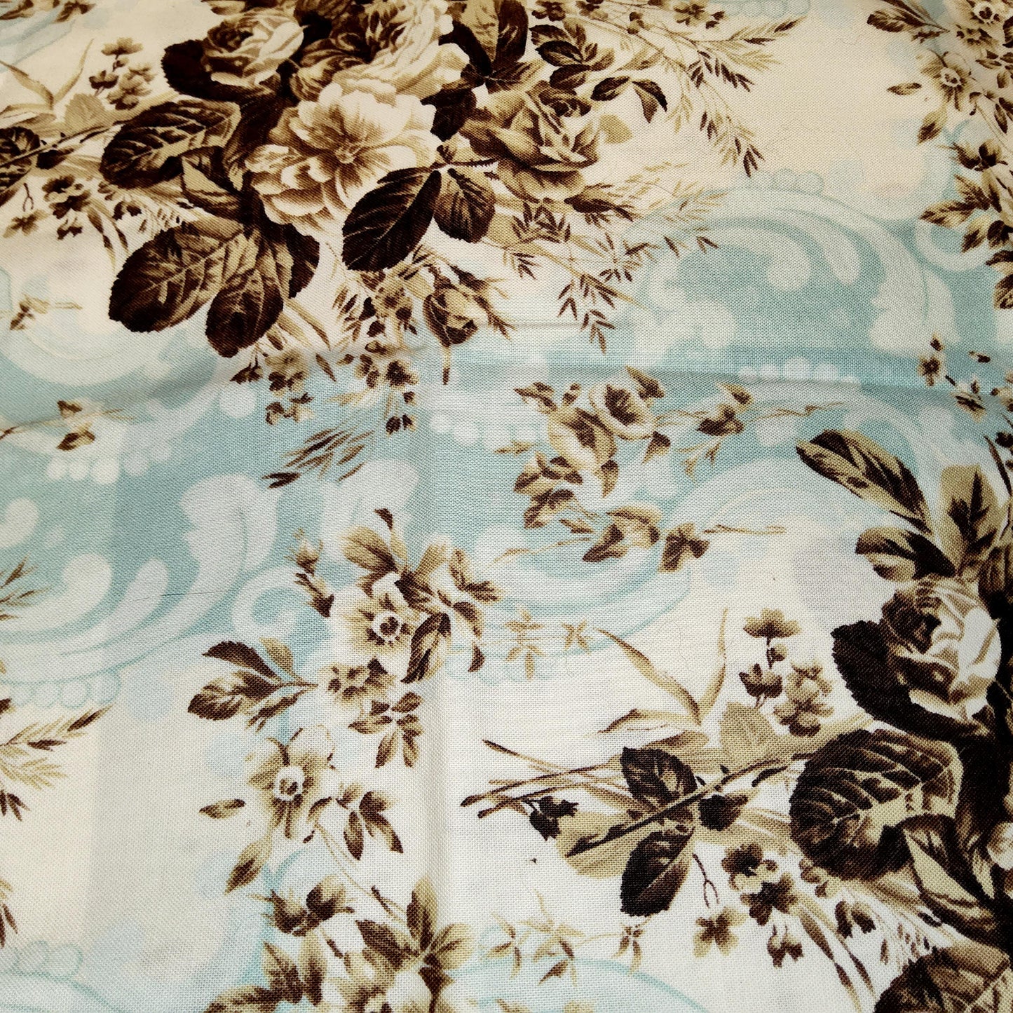 Anna Griffin - The Dorothy Collection - 27194 -3 chocolate rose blue damask