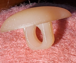 Heart Button 3D Sand/Beige Colour 1.5cm shank back