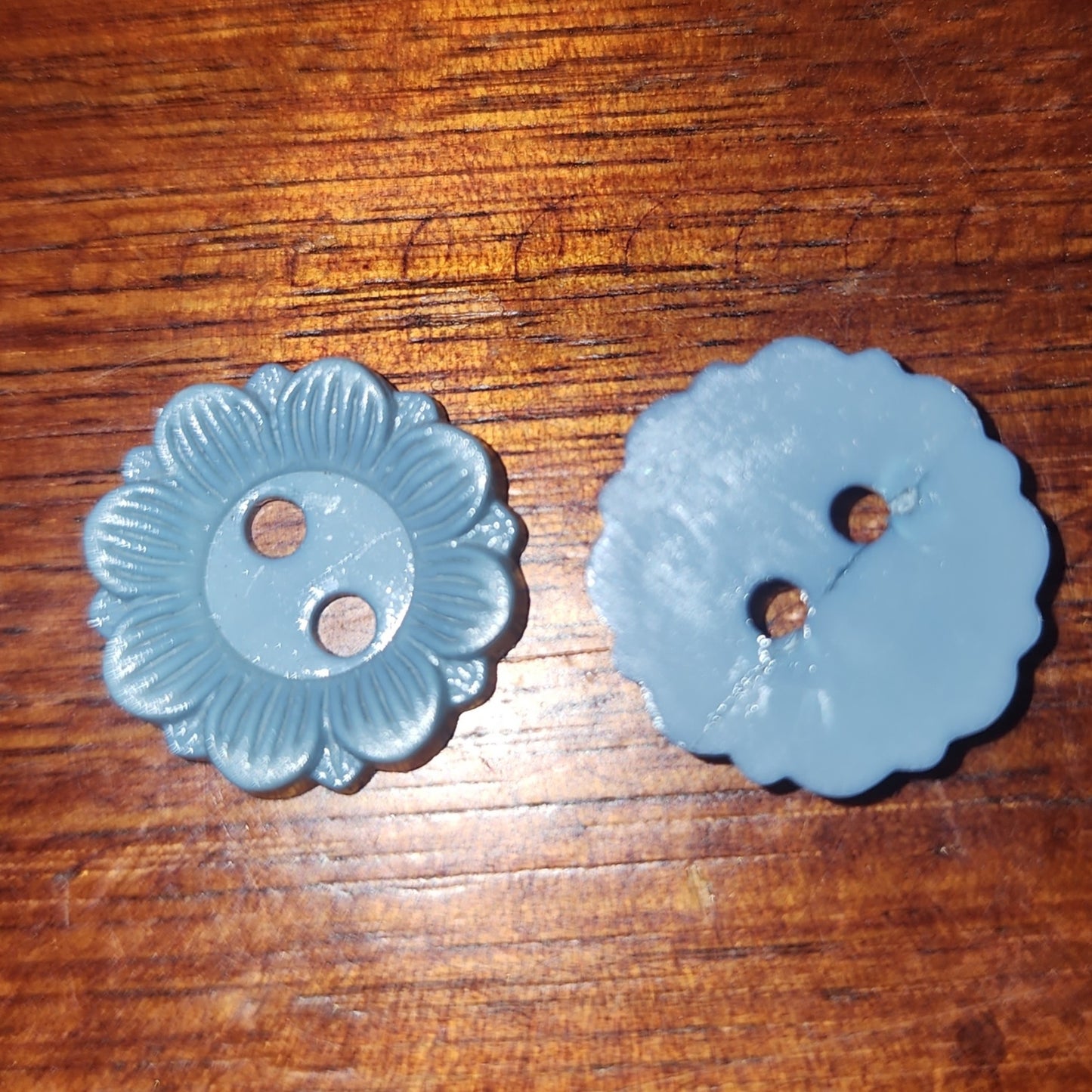 Denim Blue daisy button 1.7cm