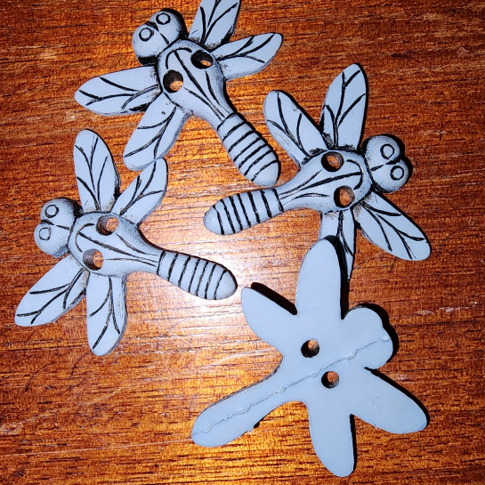 Dragonfly elephant grey 2.8cm