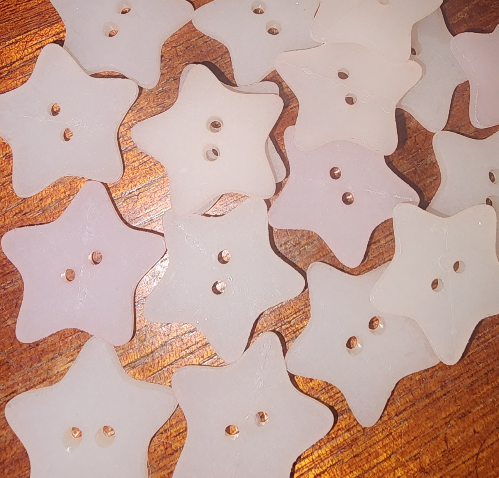 Star button pale pink frosted 2cm