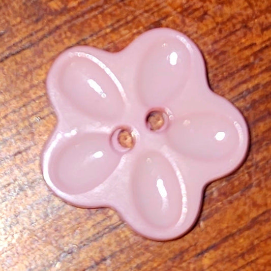 Flower Button recessed petals light pink 1.5cm
