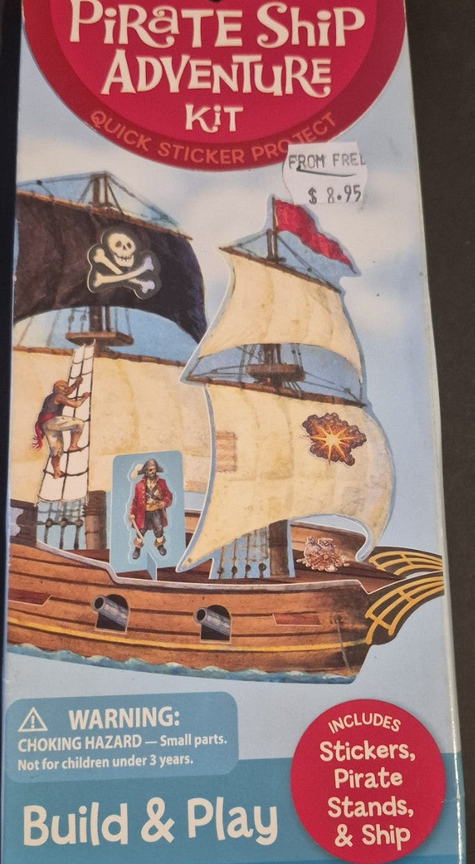 Pirate ship adventure kit - build & play (Ages 5+)