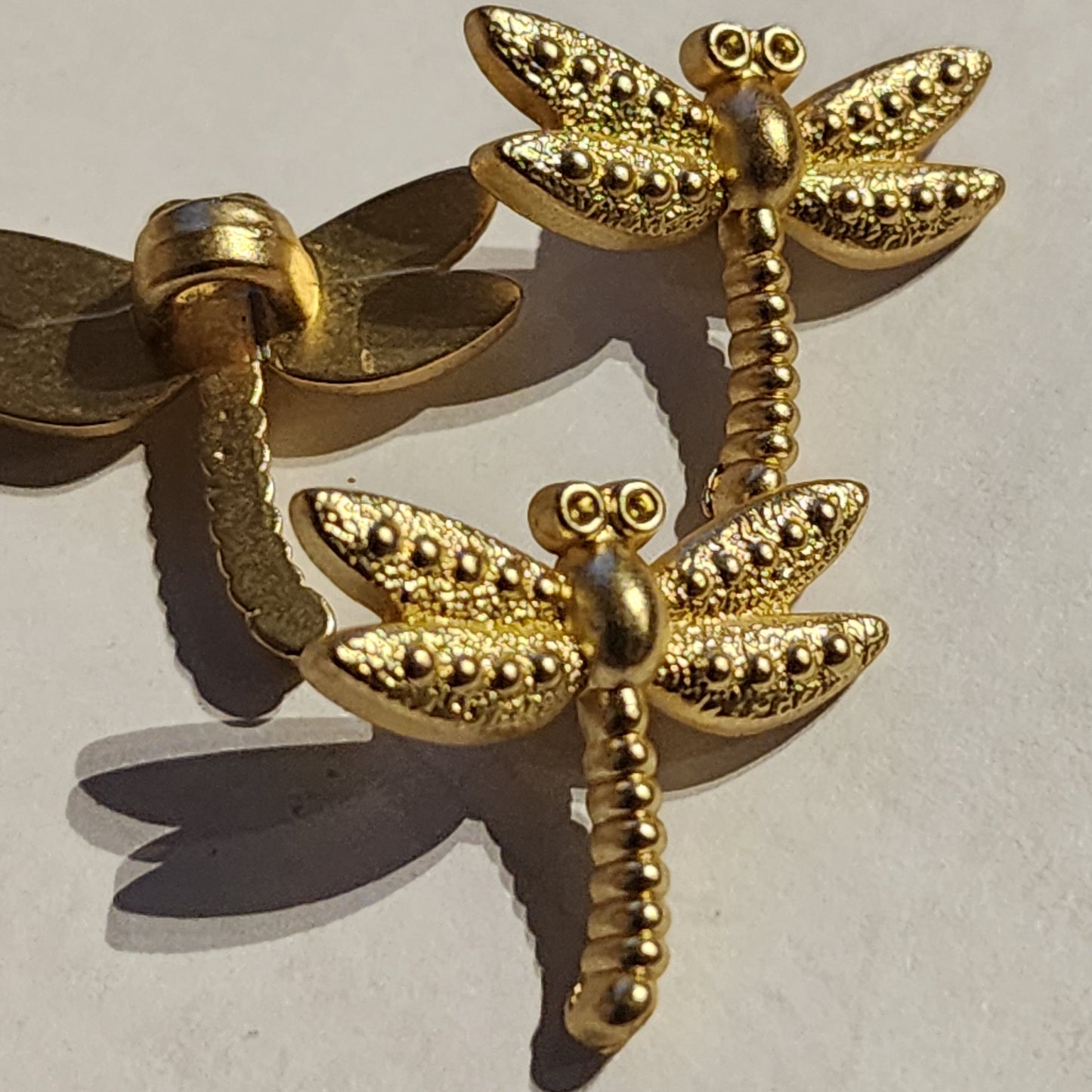 Dragonfly button gold 2cm (shank back)