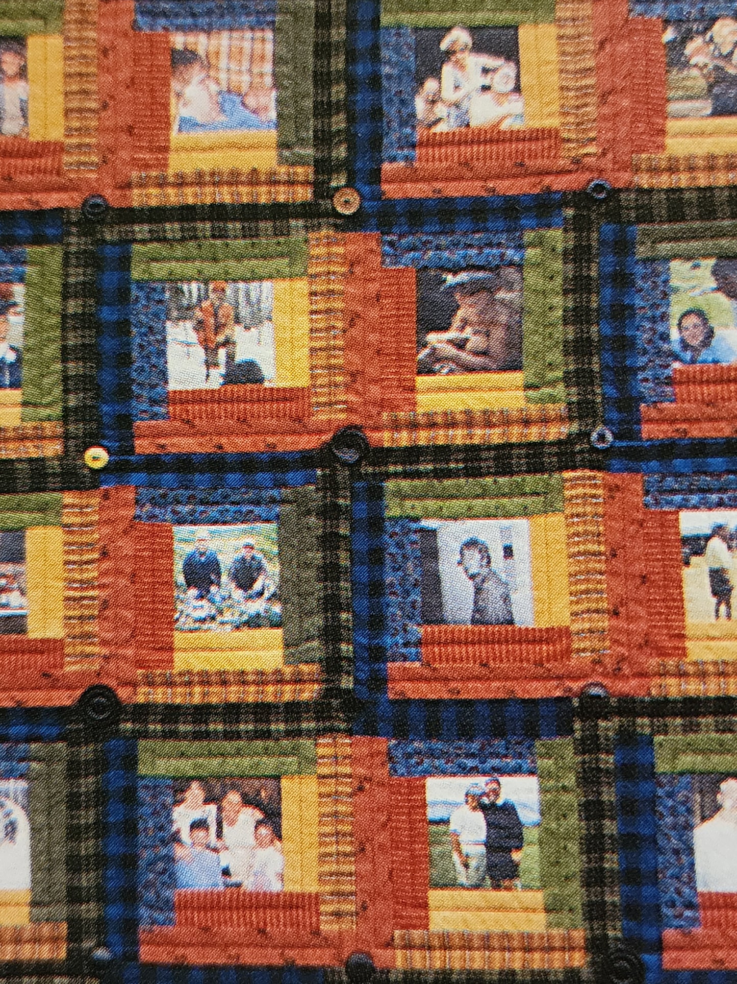 Fun Photo Quilts And Crafts Book by Ami Simms