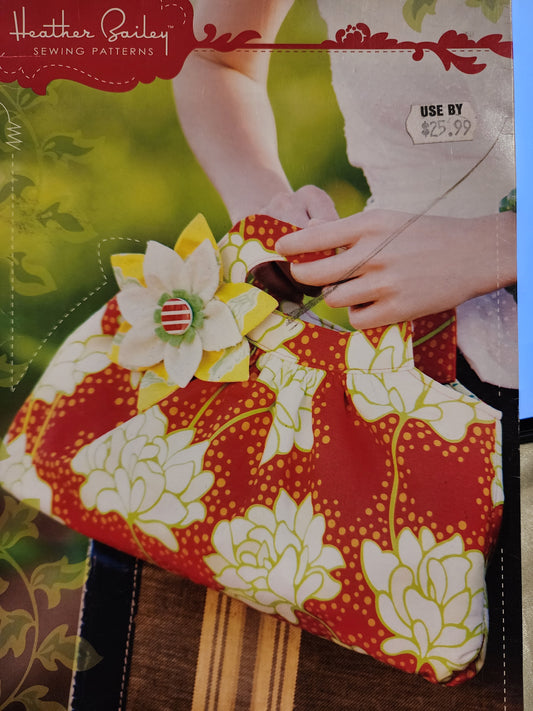 Marlo Bloom Handbag Pattern by Heather Bailey *