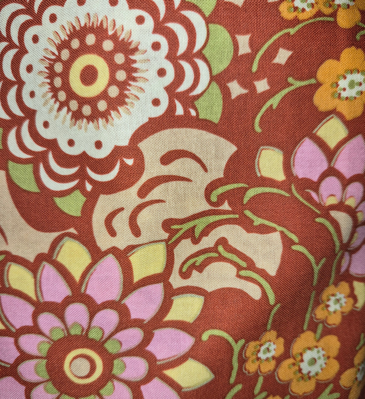 Amy Butler - Lotus - Geisha Fan - Clay AB16