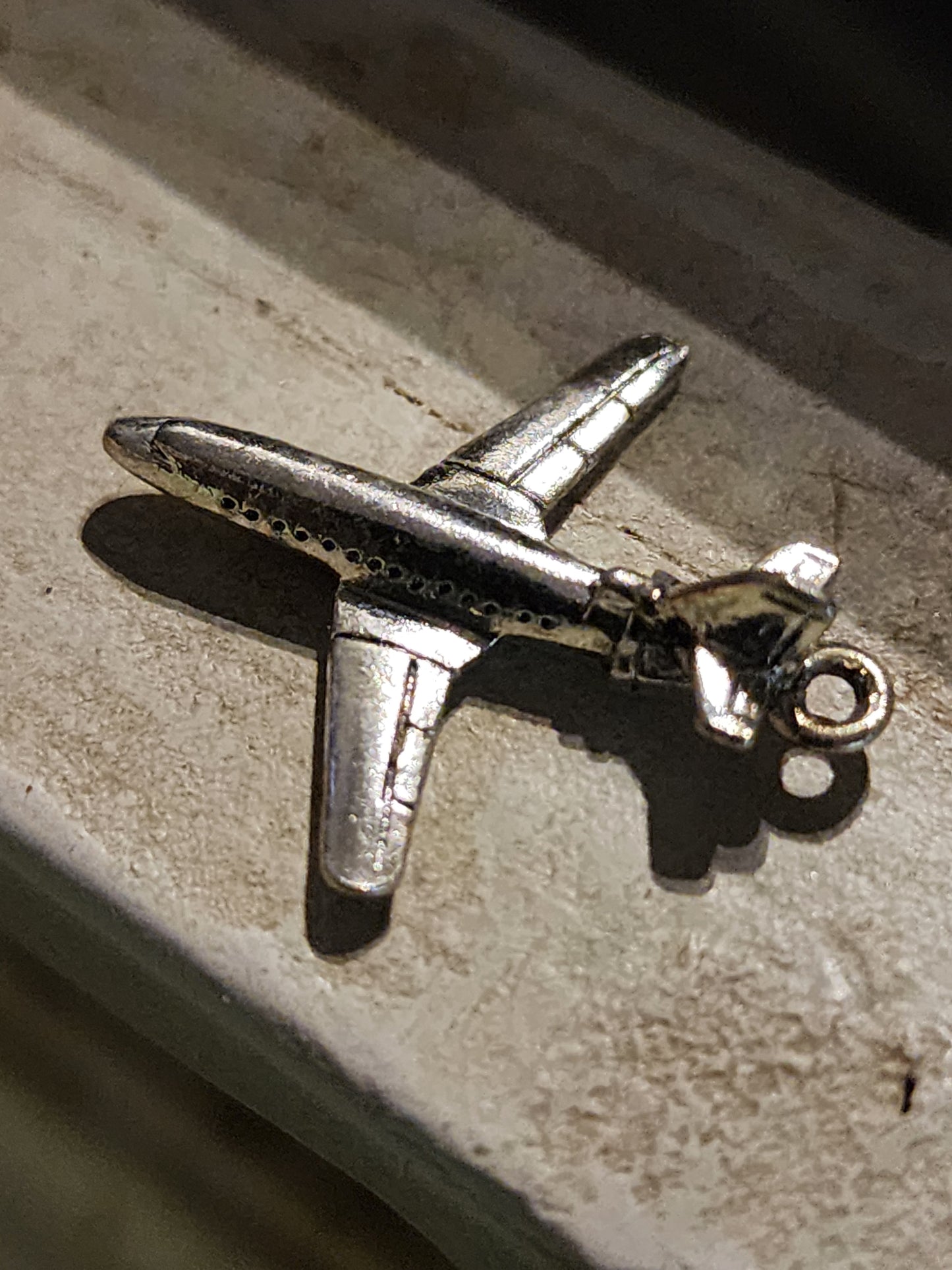 Metal jet plane charm (aeroplane)