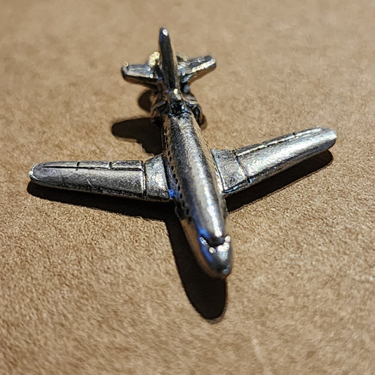 Metal jet plane charm (aeroplane)