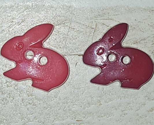Bunny shaped button 15mm long (2 colours)