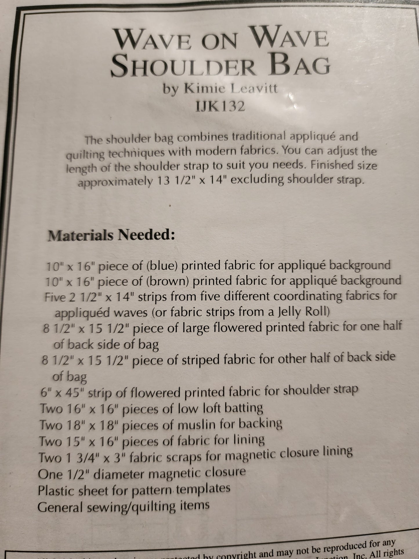 Wave on Wave shoulder Bag Pattern by Indygo Junction IJK132 (Kimie Leavitt) *