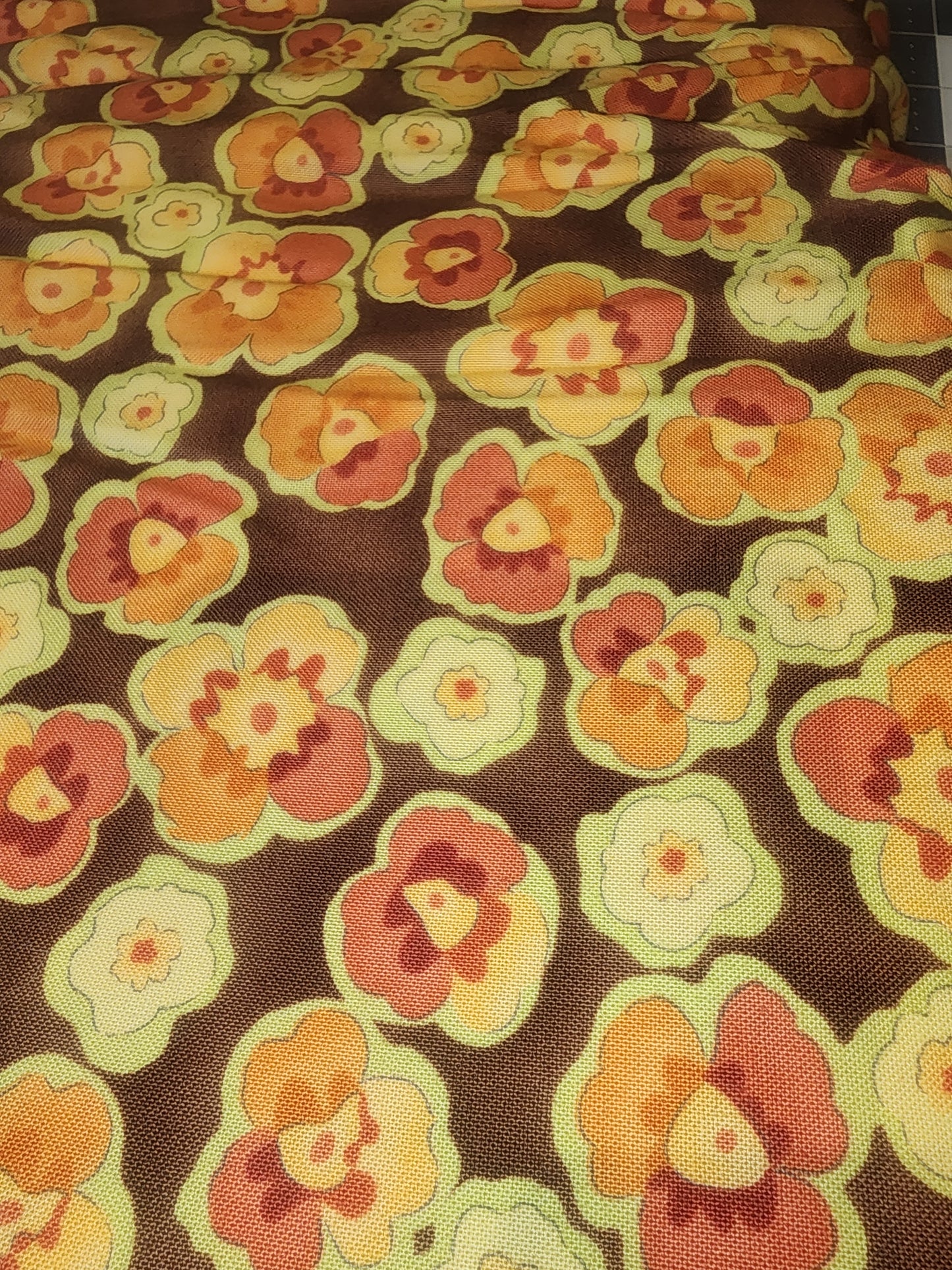 Moda - Chez Moi Curry Pansies 15603-18