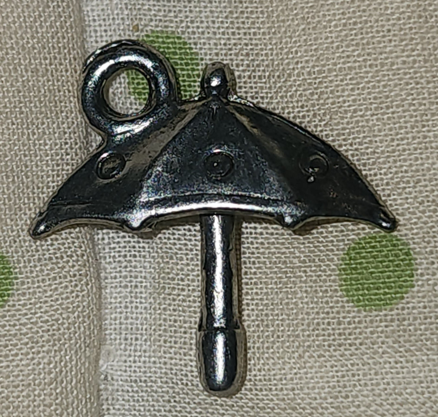 Metal umbrella charm