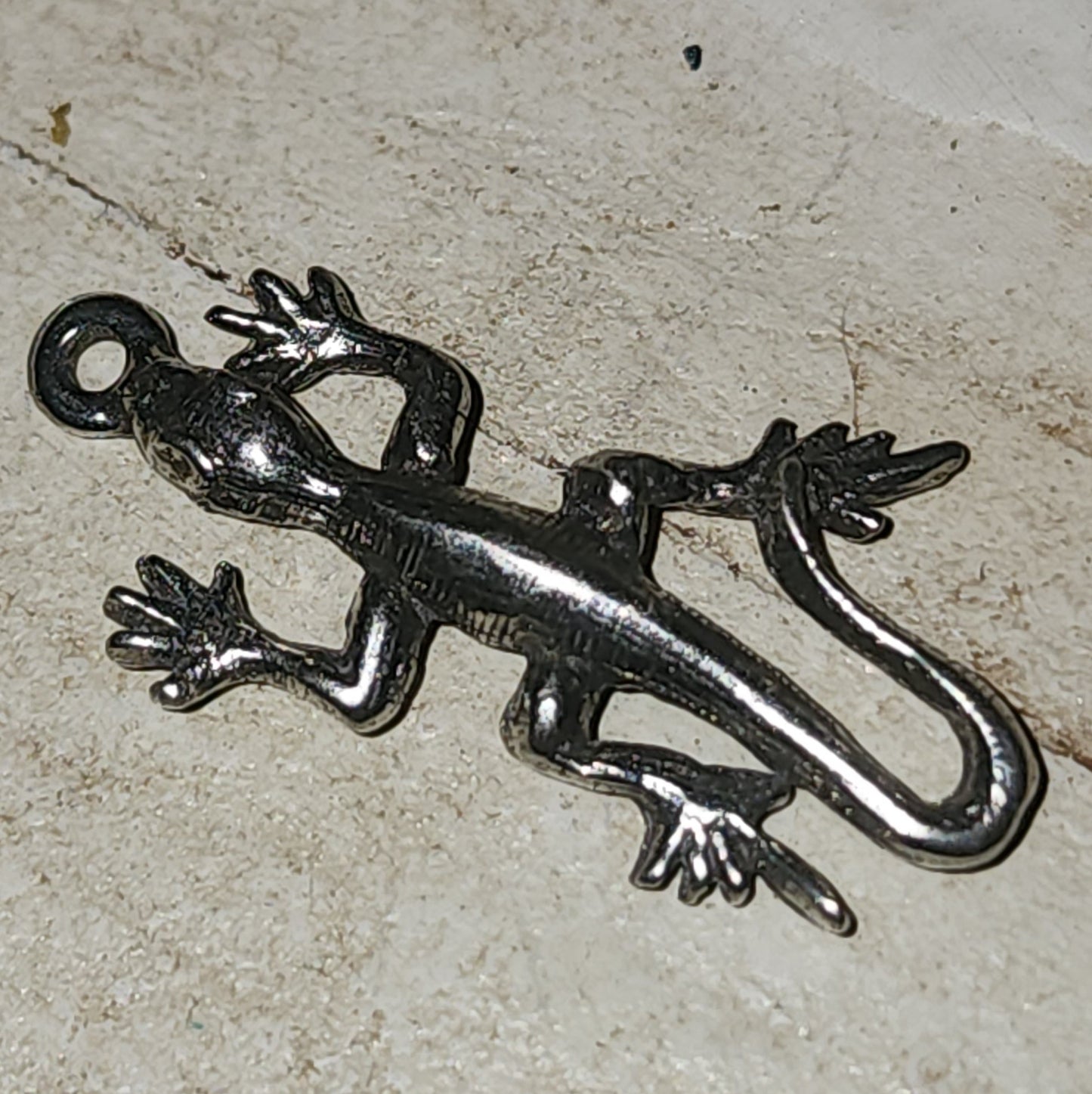 Metal Lizard charm
