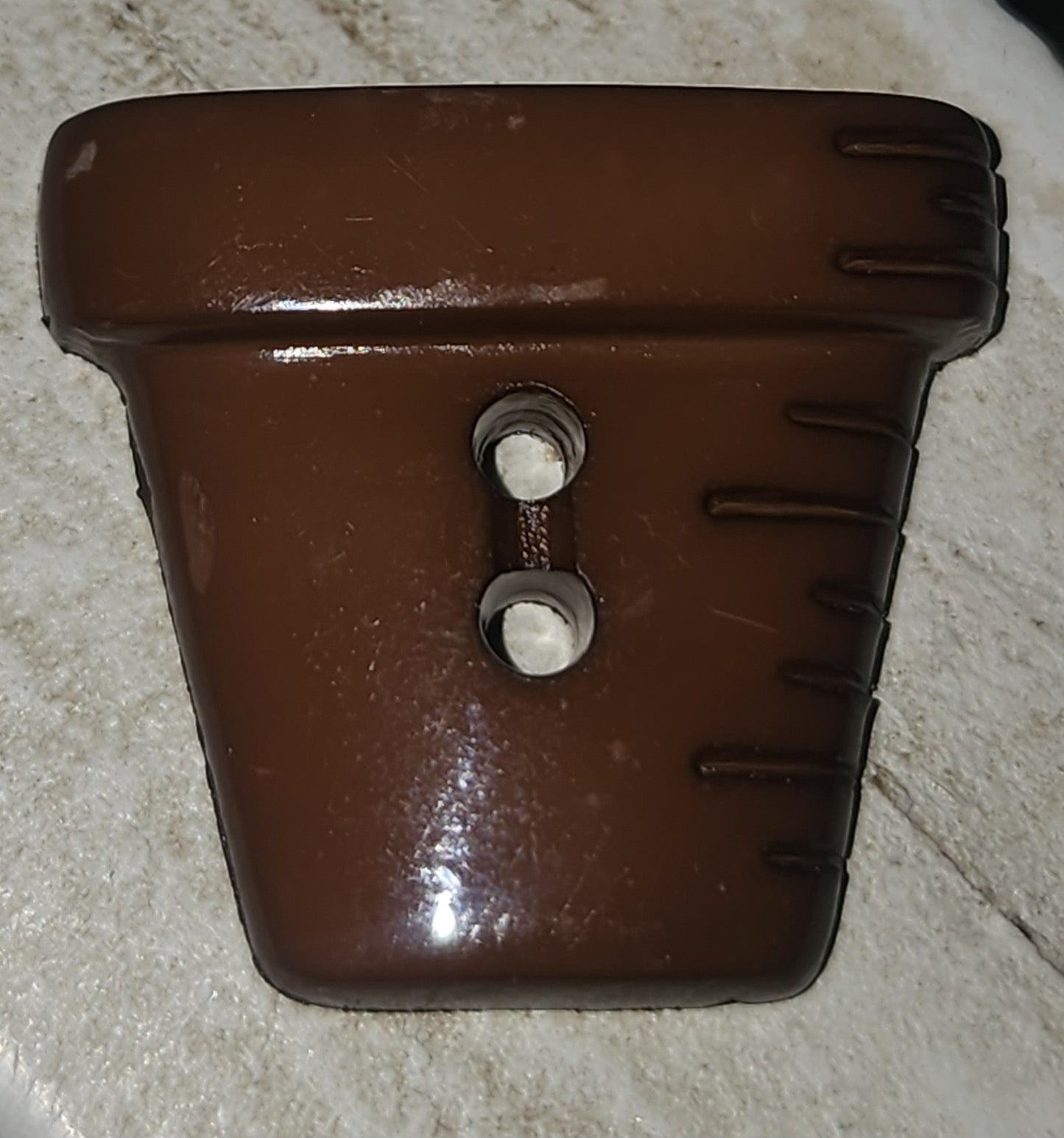 Flowerpot button Brown 2cm
