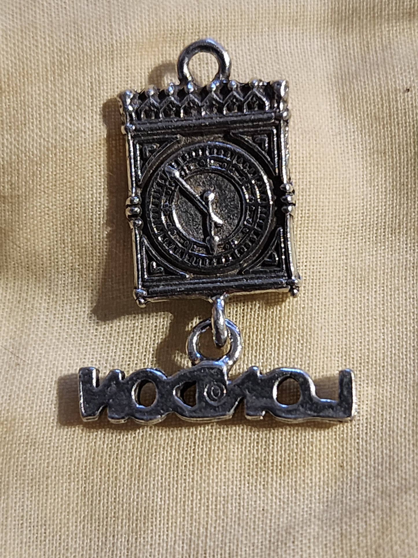 Metal London Big Ben charm