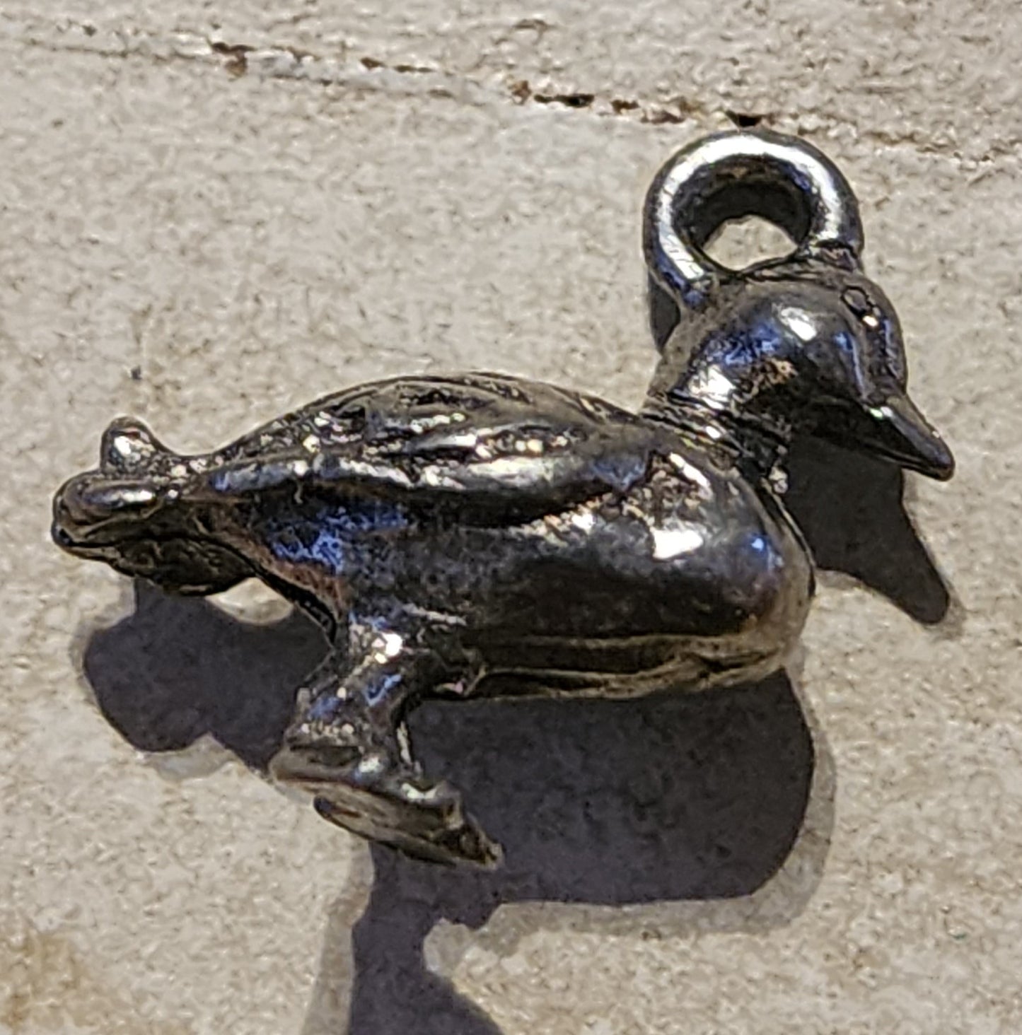 Metal duck charm