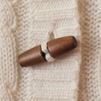 Wooden toggle in 2 sizes